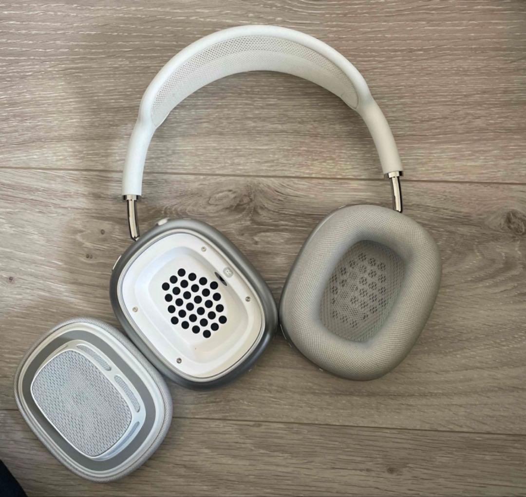 並行輸入　ケース付きヘッドフォン