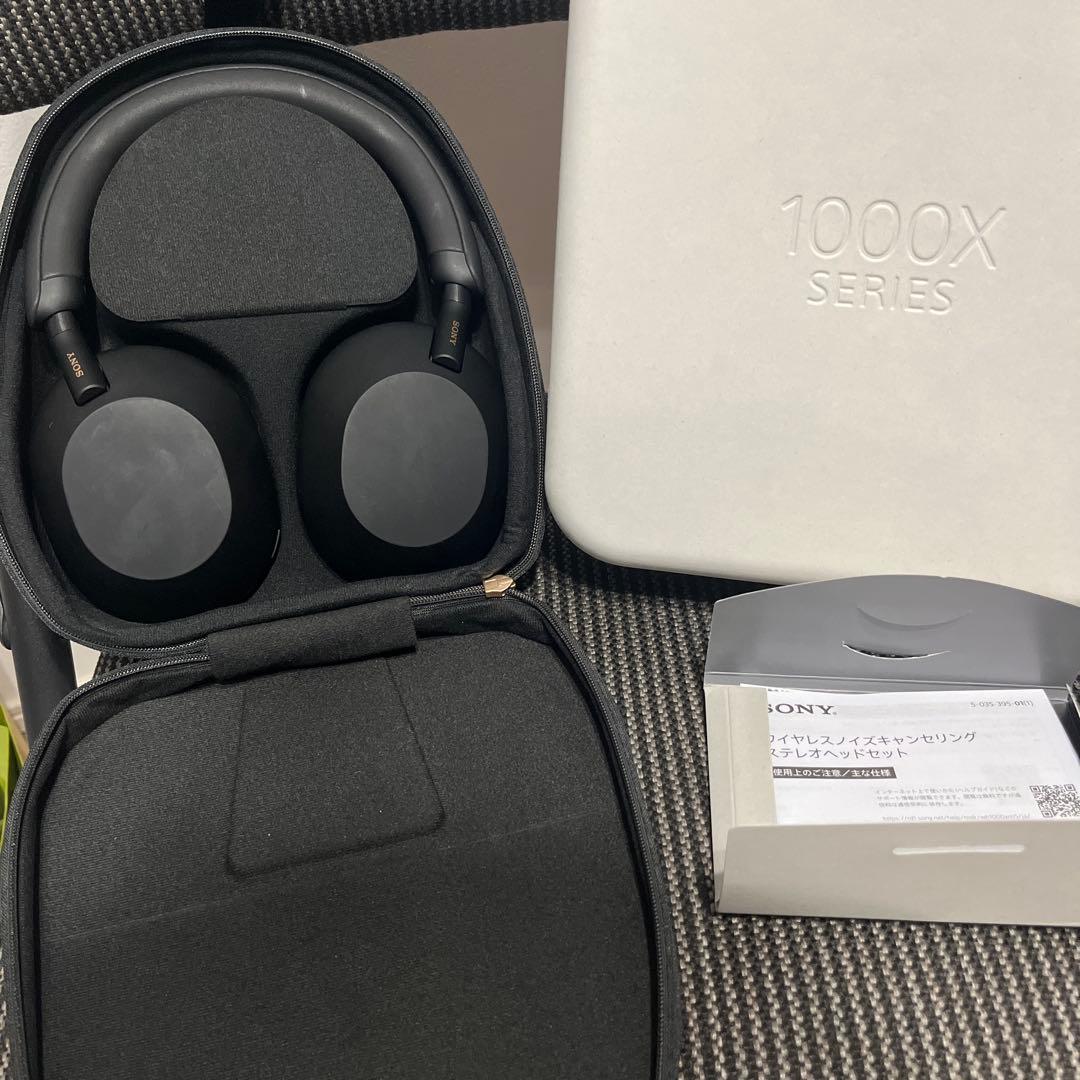 SONY　WH-1000XM5 ブラック　ヘッドホン
