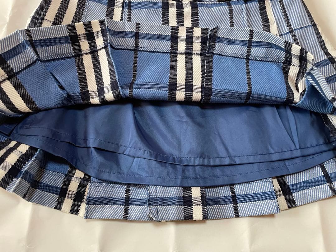 バーバリーブルーレーベルプリーツスカート