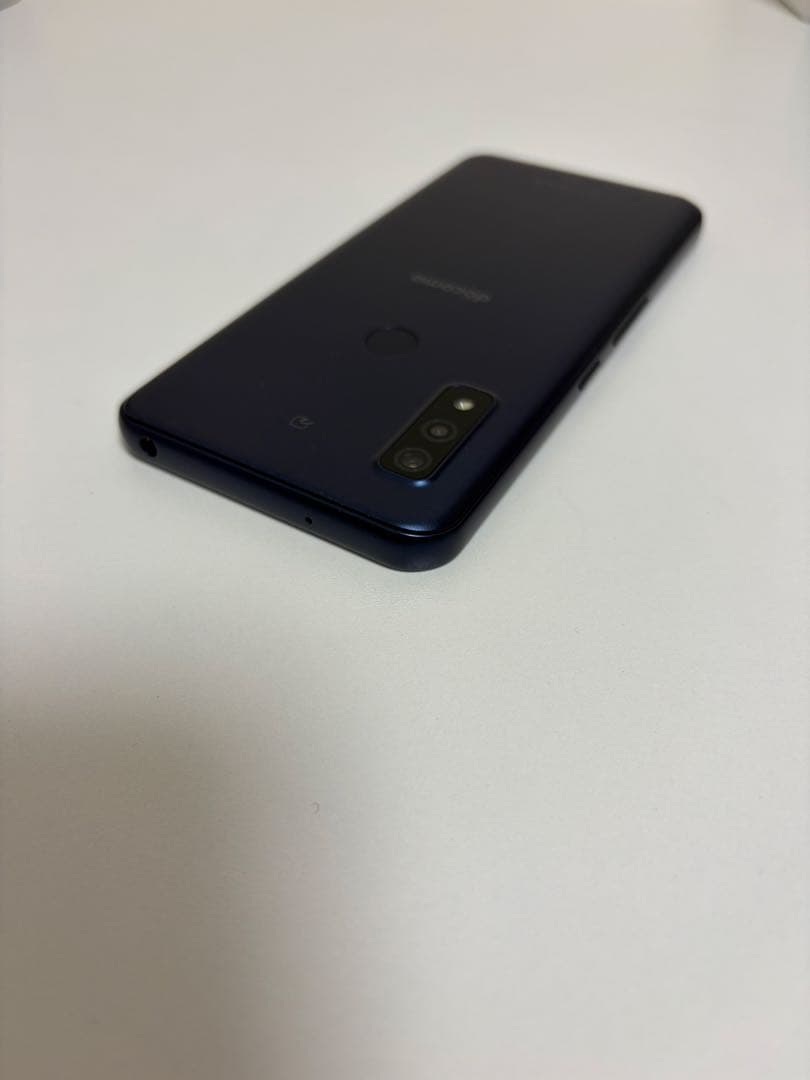 arrows F-51B docomo スマートフォン ネイビー 本体