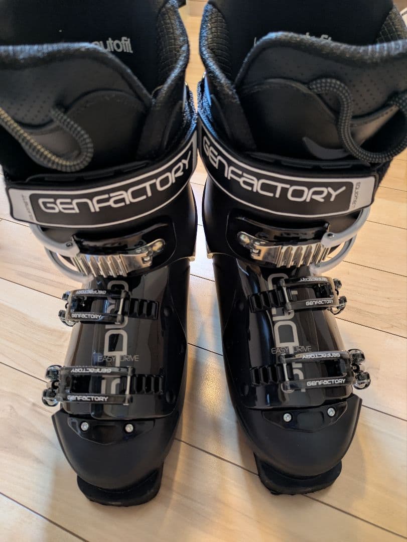 あ*め様 GENFACTORY DACHS　厳 スキーブーツ 使用3回　美品　収