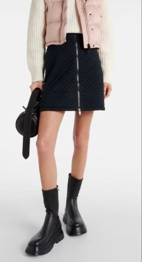 モンクレール　スカート キルティング　黒　xs