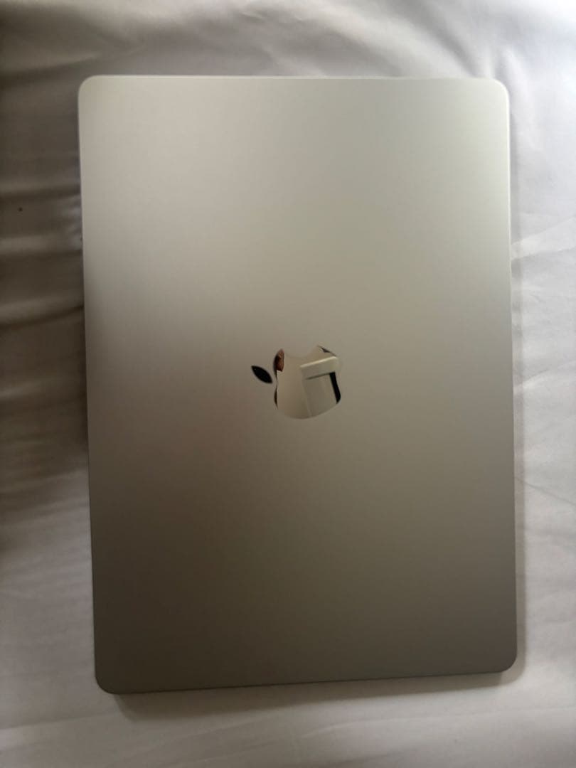 Apple MacBook Air 13.6インチ M2 シルバー