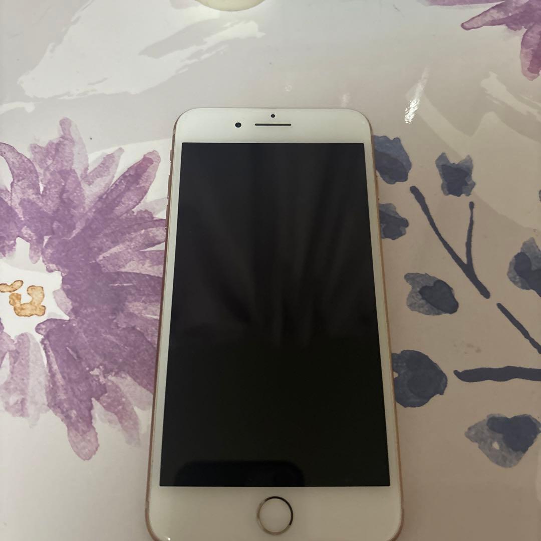 iPhone 8 Plus ゴールド 本体