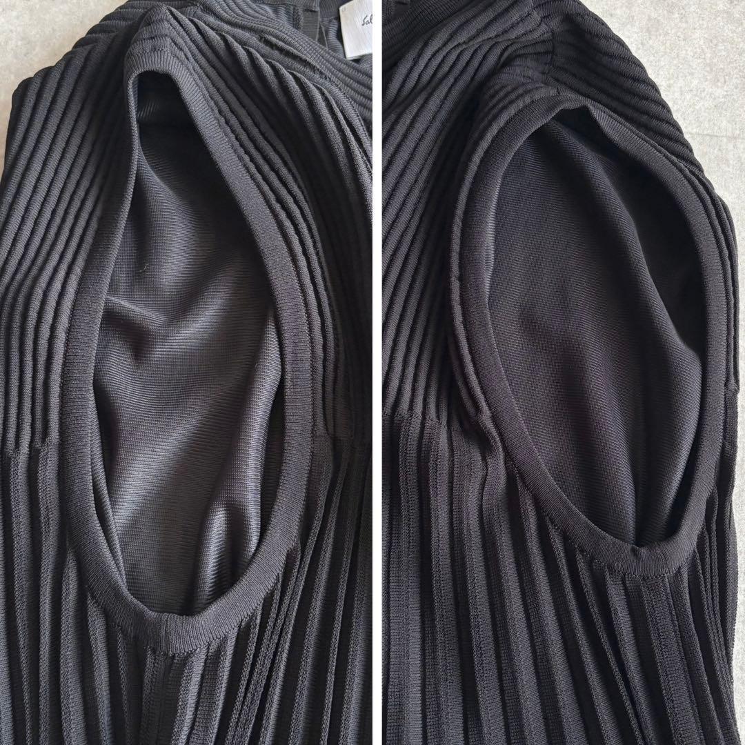 現行✨サルヴァトーレフェラガモ プリーツフレアラインワンピース ブラック XL