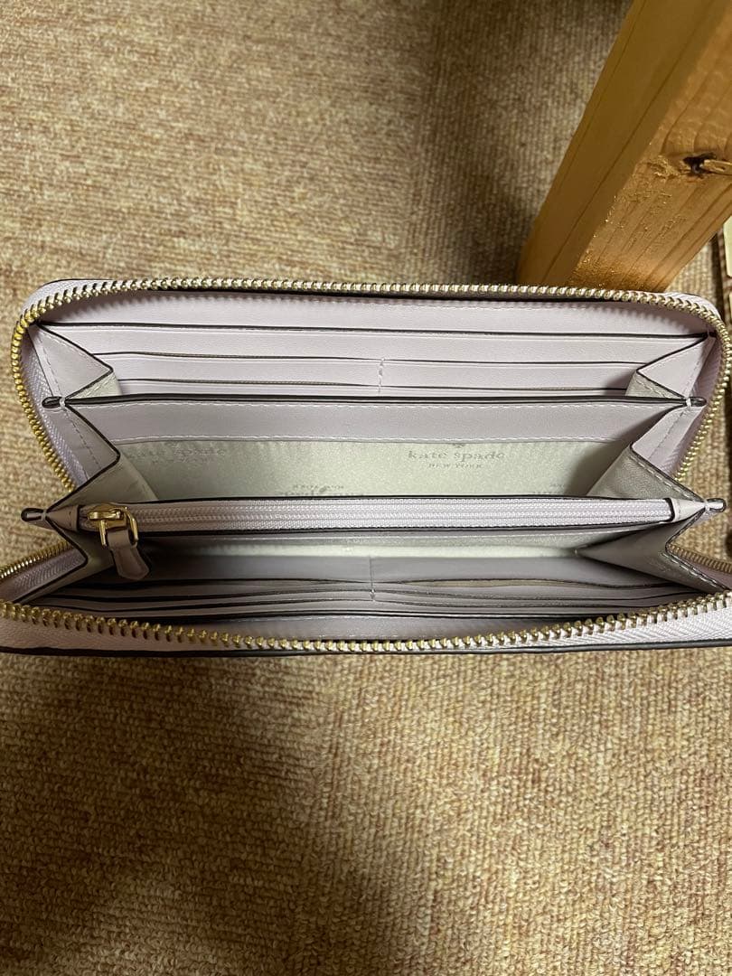 新品、未使用ケイトスペード　長財布