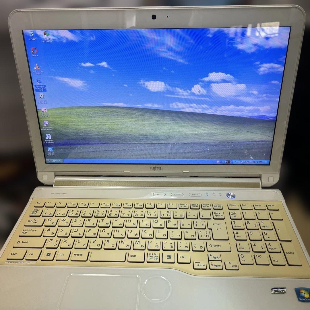 ☆格安美品☆WindowsXP☆富士通15.6インチ大画面第3世代i7ノートPC
