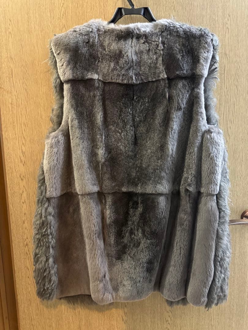 ジレ　ベスト　ファー　manzoni24 ハンガー付き