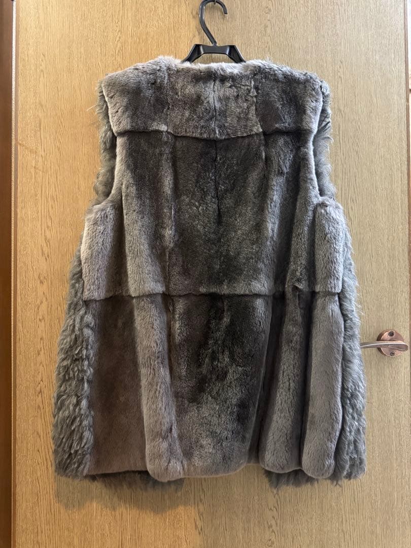 ジレ　ベスト　ファー　manzoni24 ハンガー付き