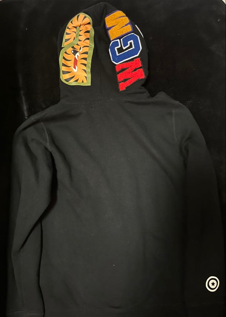 A Bathing Ape シャークパーカー