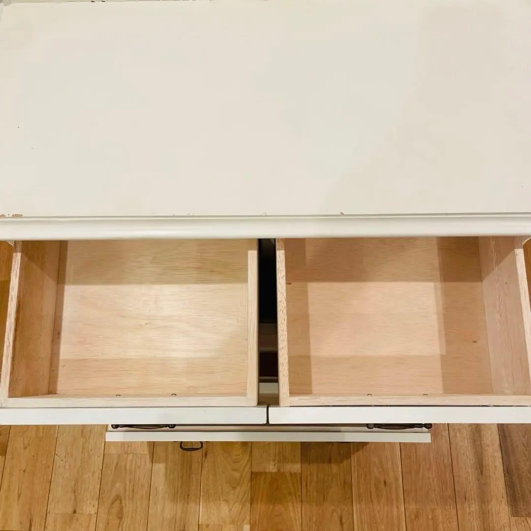 ロココ調 クラシカルなホワイトサイドチェスト 猫脚 白家具 姫系 ふんわり