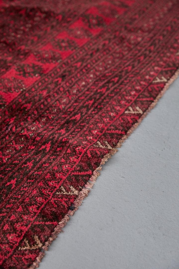 大型ヴィンテージラグ　トライバルラグ　トルクメン族（287×200cm）赤　黒