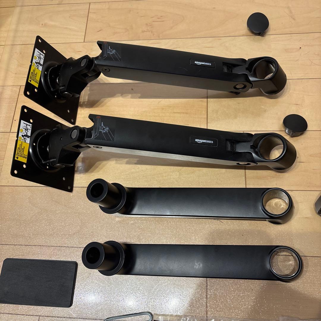 Amazon basics デュアルモニターアーム エルゴトロンLX同等品