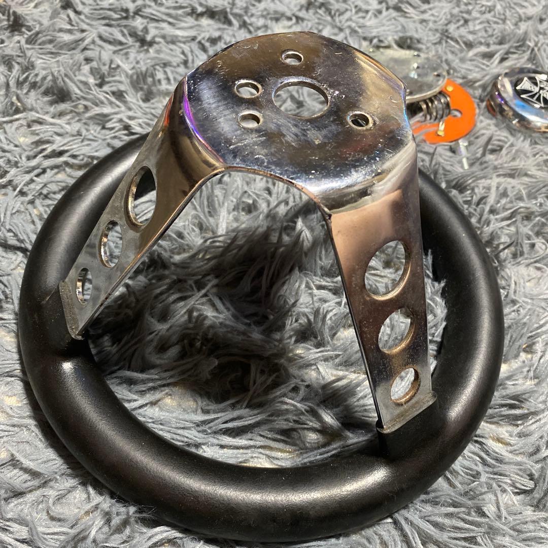 ステアリングホイール 黒　銀　穴あき moon equip ハンドル