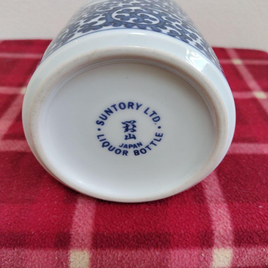 JP（空き瓶） ウイスキー白州１２年　有田焼染付蛸唐草寅文筒型瓶　箱付き