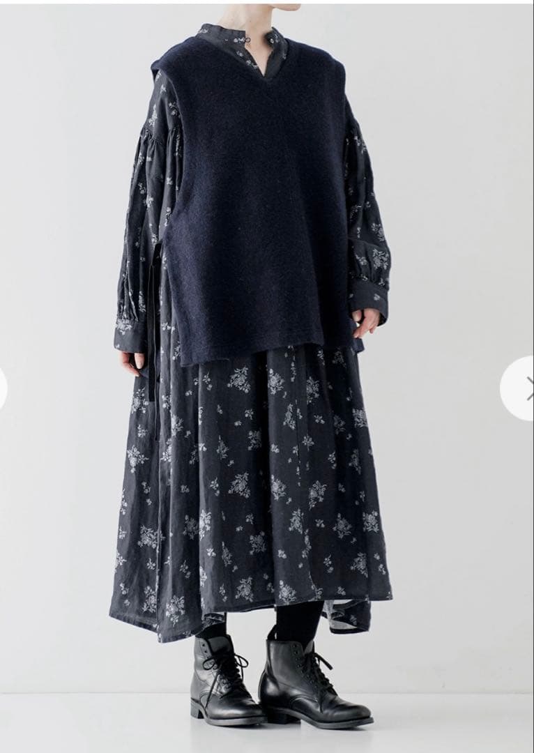 ゆうたん。今季 ネストローブ クォーターフェイスエプロンベスト