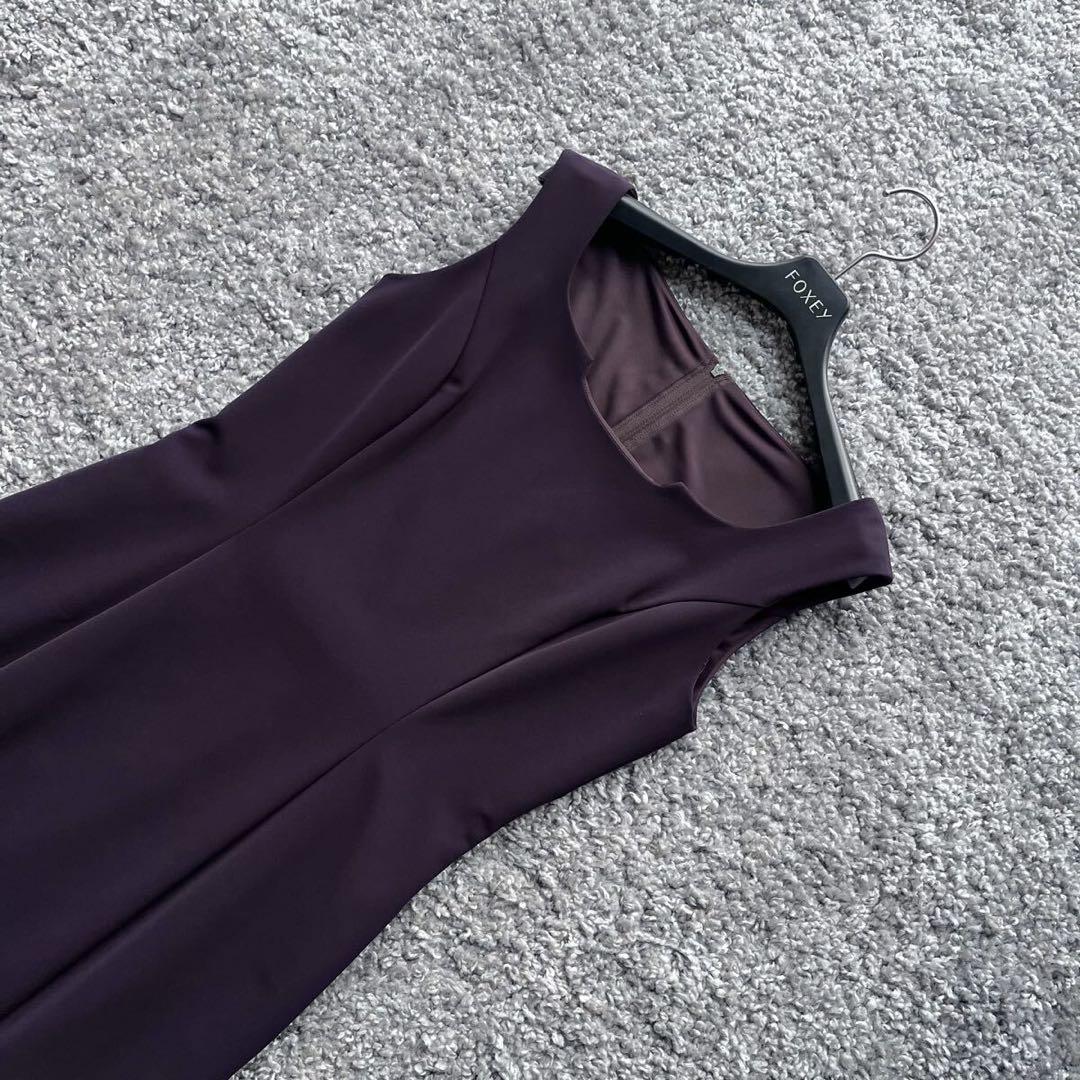 FOXEY NY 40 ダークパープル デコルテカット ワンピース