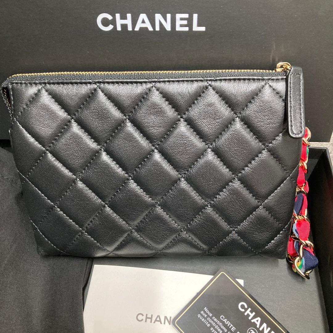 新品未使用☆CHANEL ブラック キルティング クラッチバッグ☆ポーチ☆