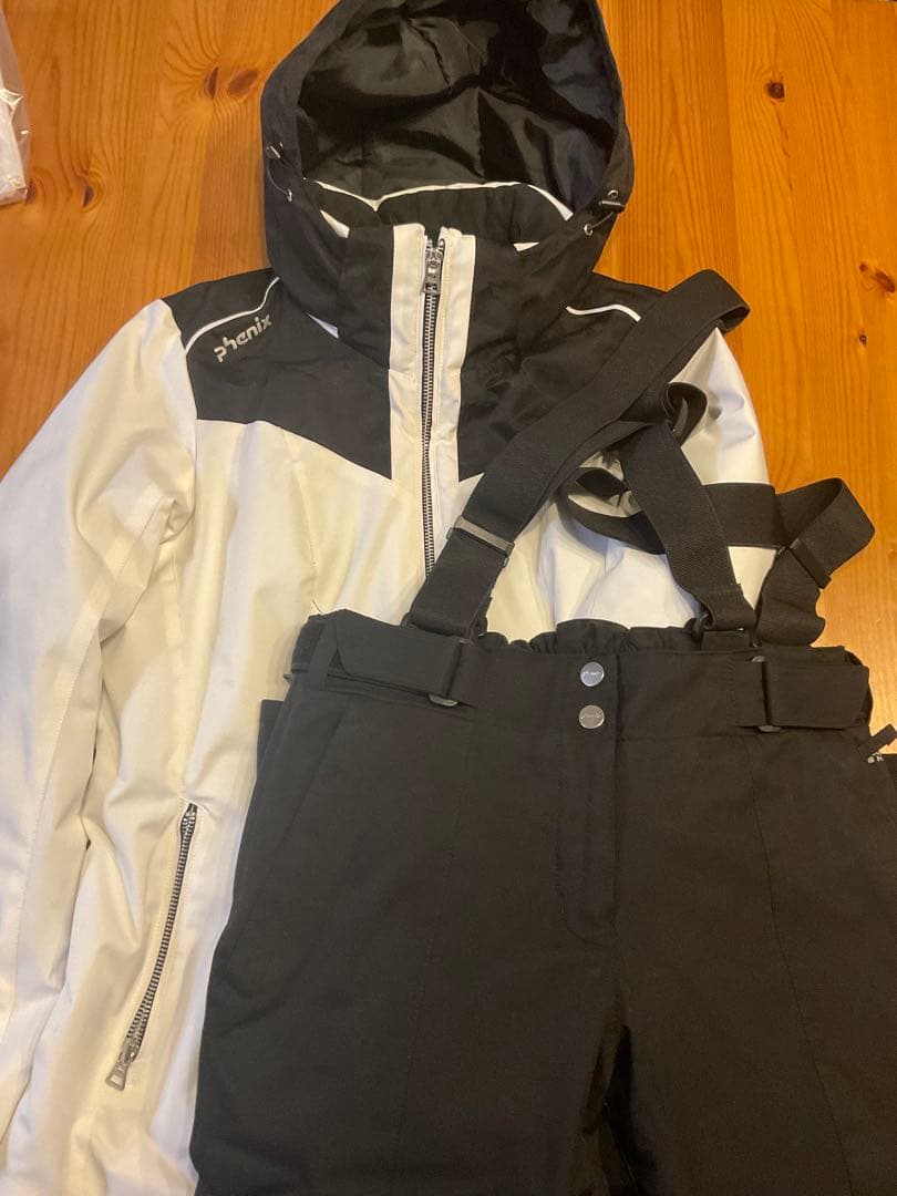 フェニックス phenix レディース　スキーウェア　セットアップ　サイズM