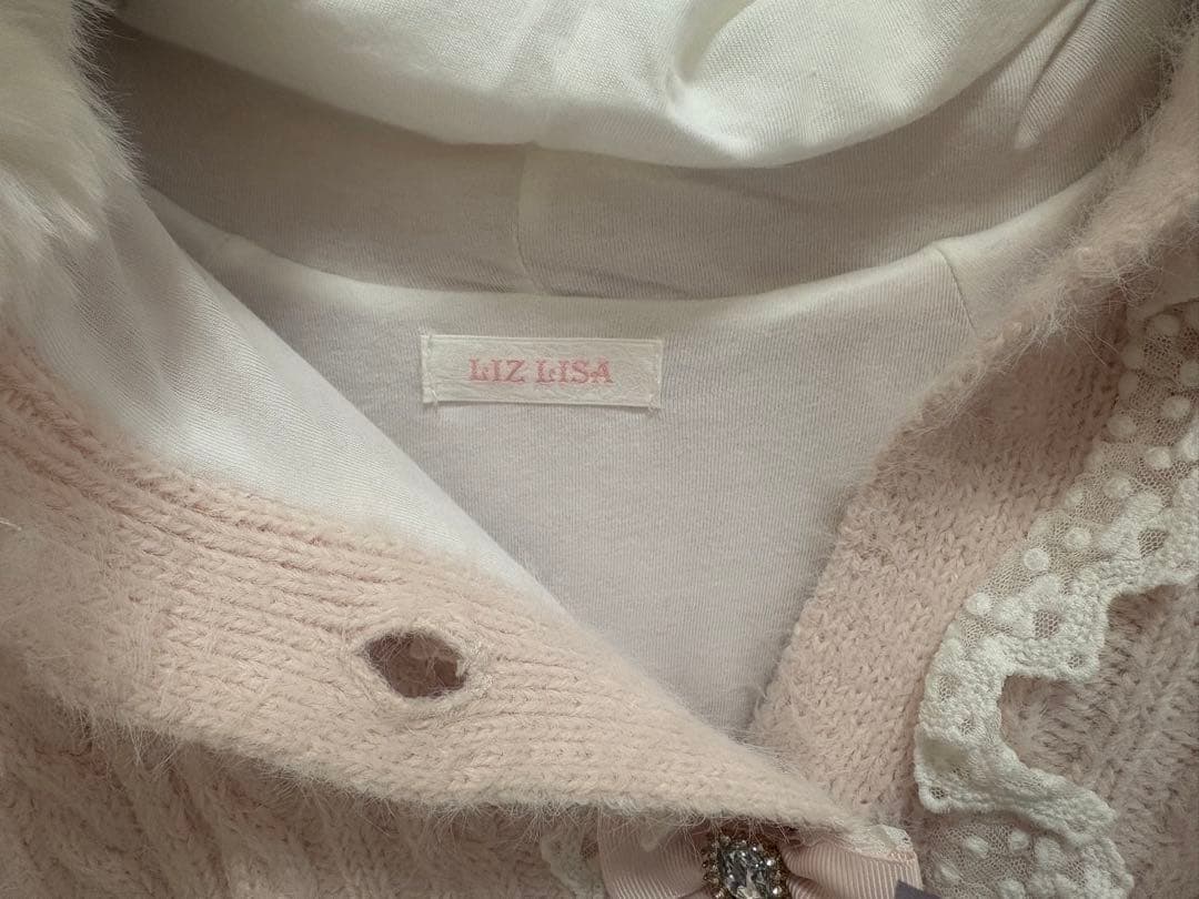 LIZLISA ポンポンリボンニットファーポンチョ ピンク 2024