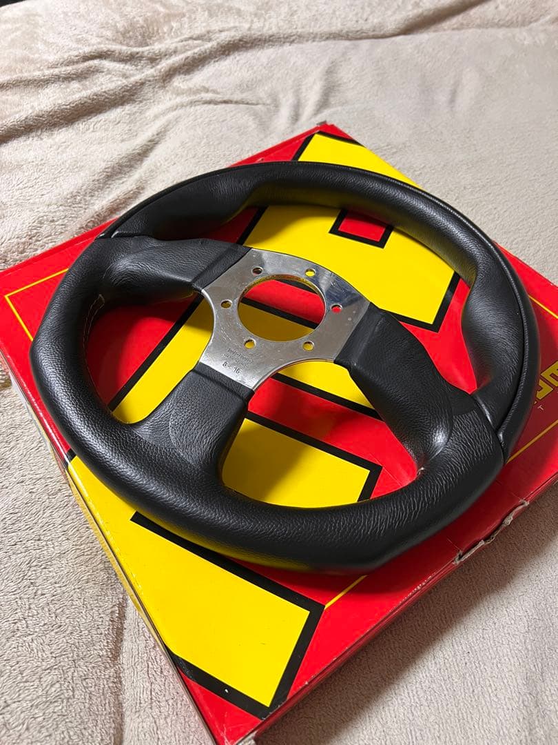 モモ コマンド 2R 320mm ステアリング MOMO COMMANDO 2R