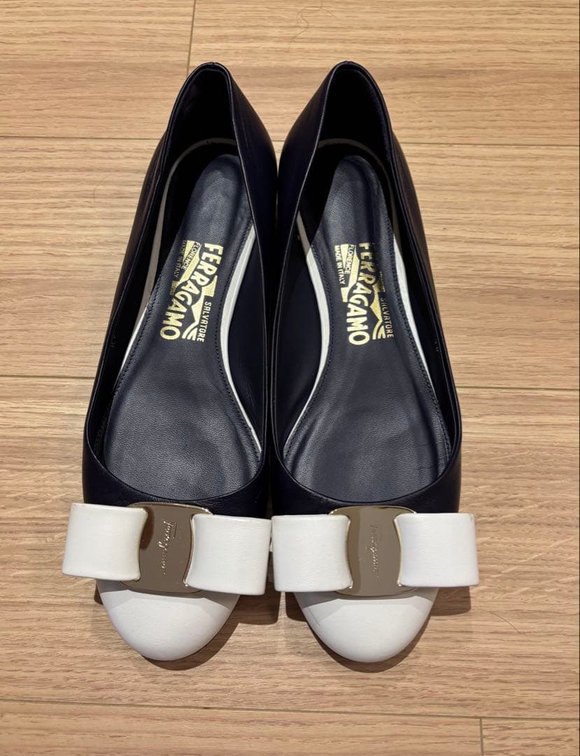 美品 フェラガモ パンプス 24.5
