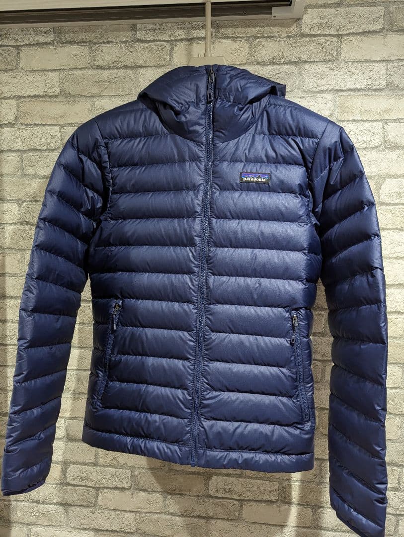 Patagonia ダウンセーターフーディ 濃紺 美品 xs