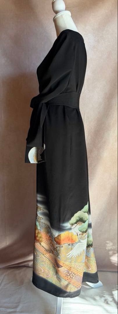 着物リメイク　黒留袖　ロングワンピース　作家物　鶴