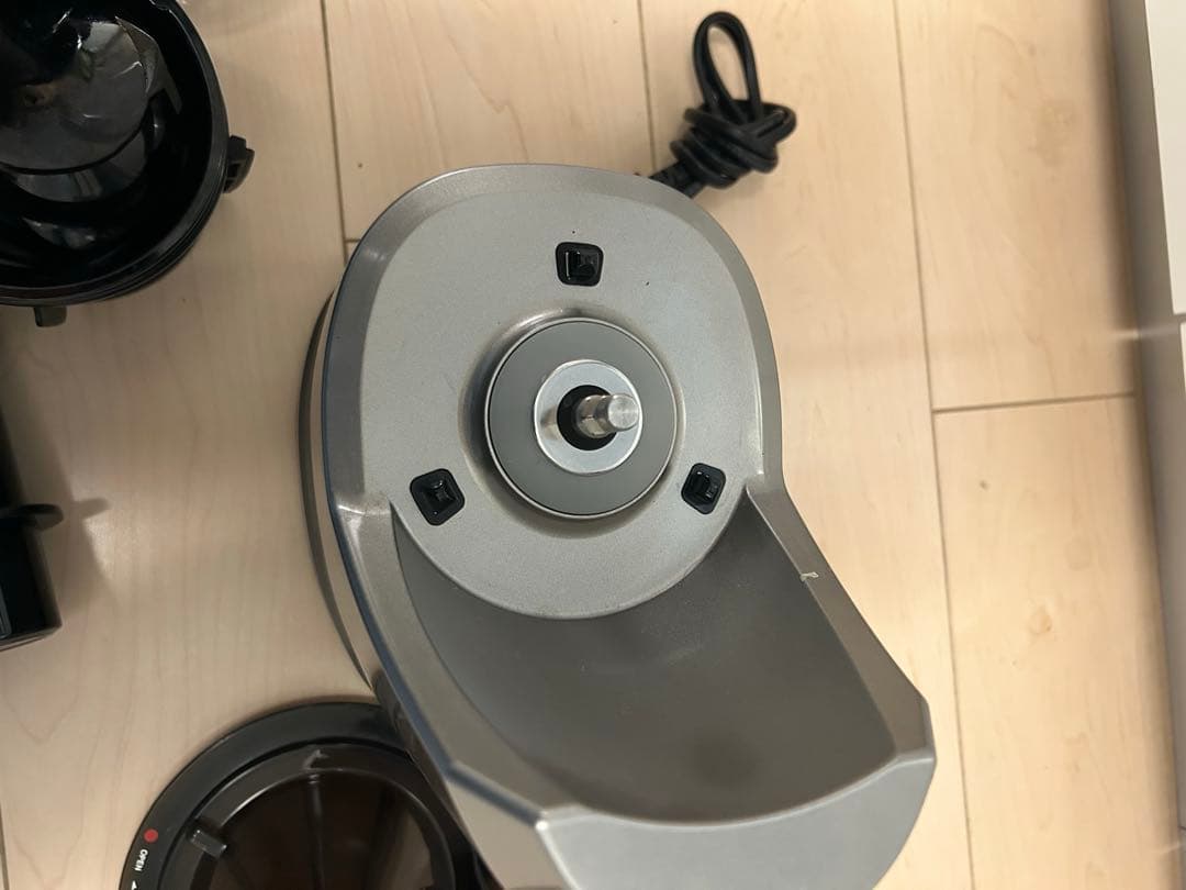 クビンス ホールスロージューサー Kuvings EVO-800 (シルバー)