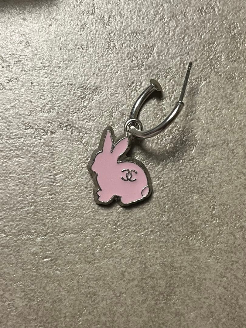 DORA公式アカウント01　 シャネル　ウサギピアス