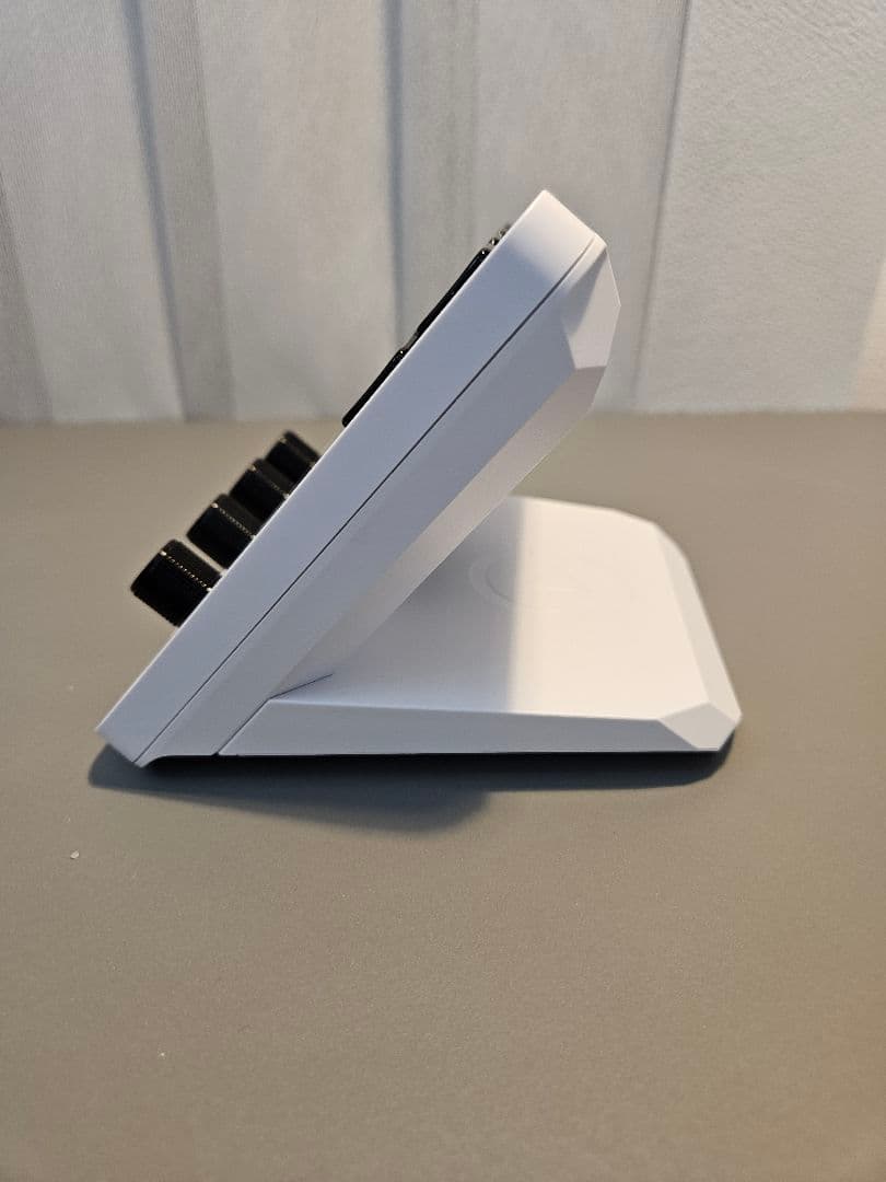 Elgato Stream Deck + ホワイト｜シルバーダイヤル付