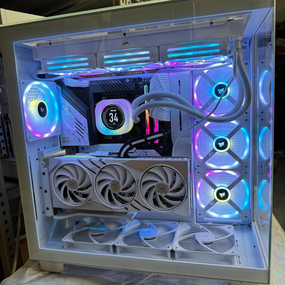 ゲーミングPC/13700F RTX4070TiS 32GB NVMe 1TB