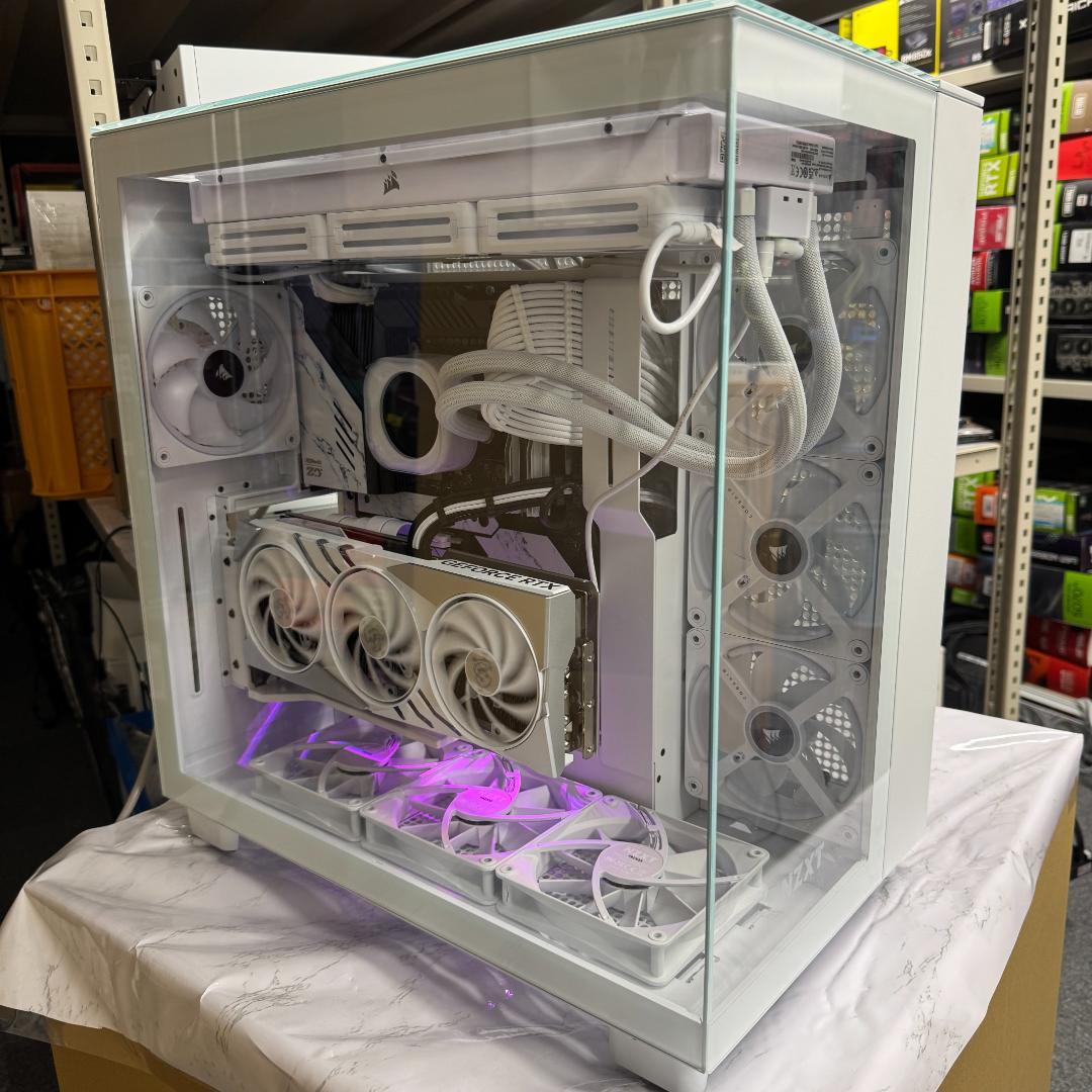 ゲーミングPC/13700F RTX4070TiS 32GB NVMe 1TB