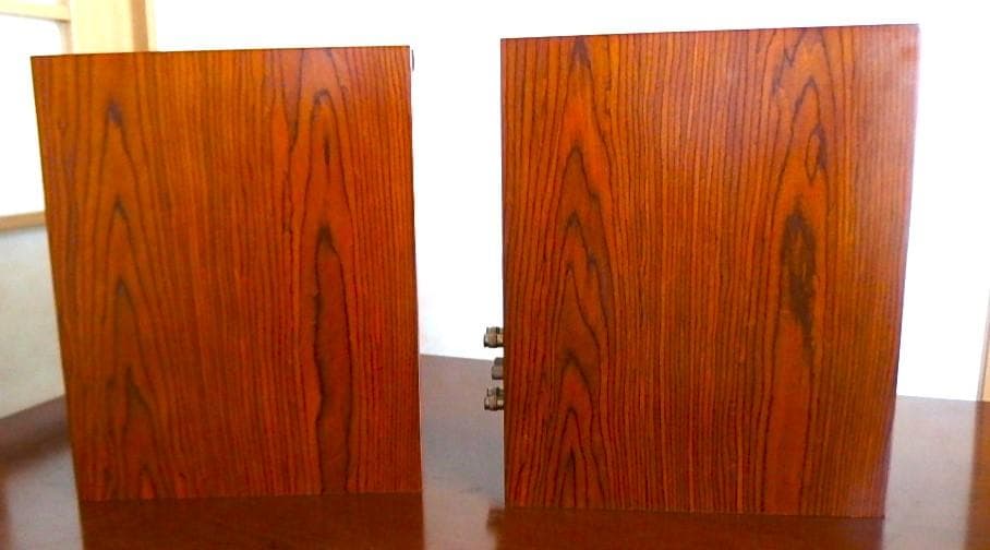 美品　中古　KEF　R300　ブックシェルフ型同軸スピーカー　ジャンパー付き