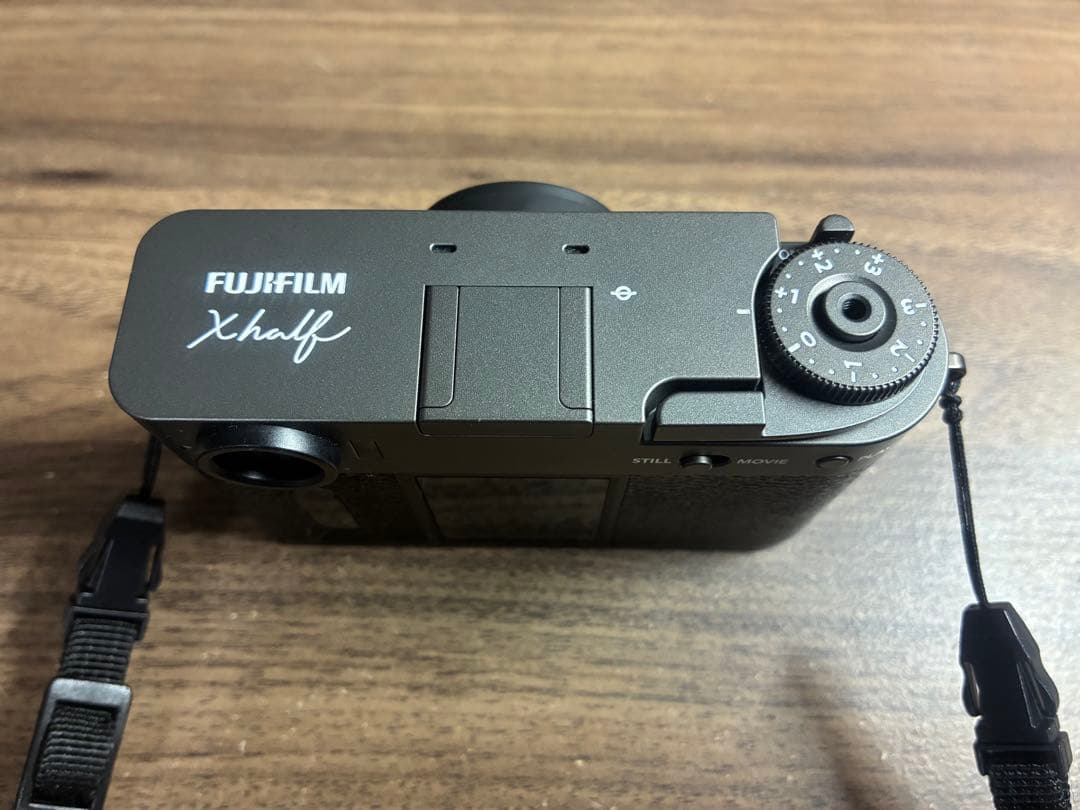 デジタルカメラ FUJIFILM x-half