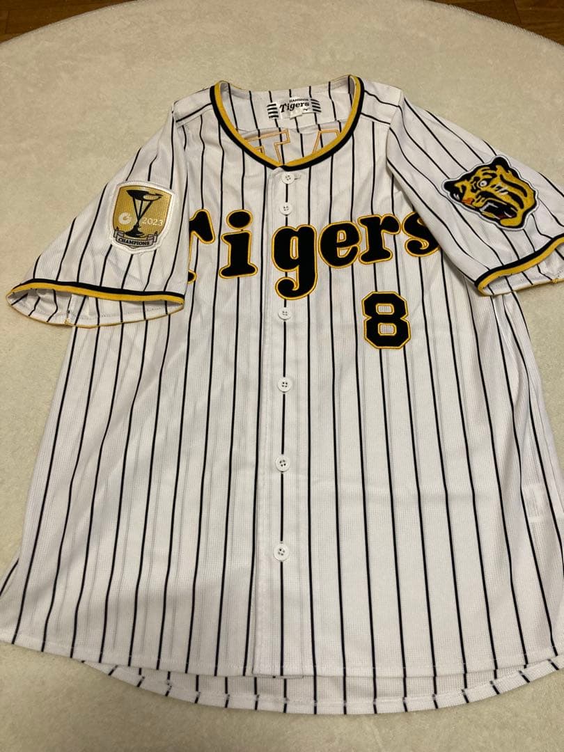 阪神佐藤輝明チャンピオンエンブレム付きレプリカユニフォームMサイズ