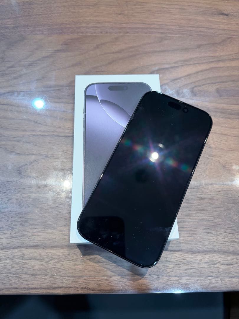 iPhone16Pro 128GBブラックチタニウム バッテリー100%