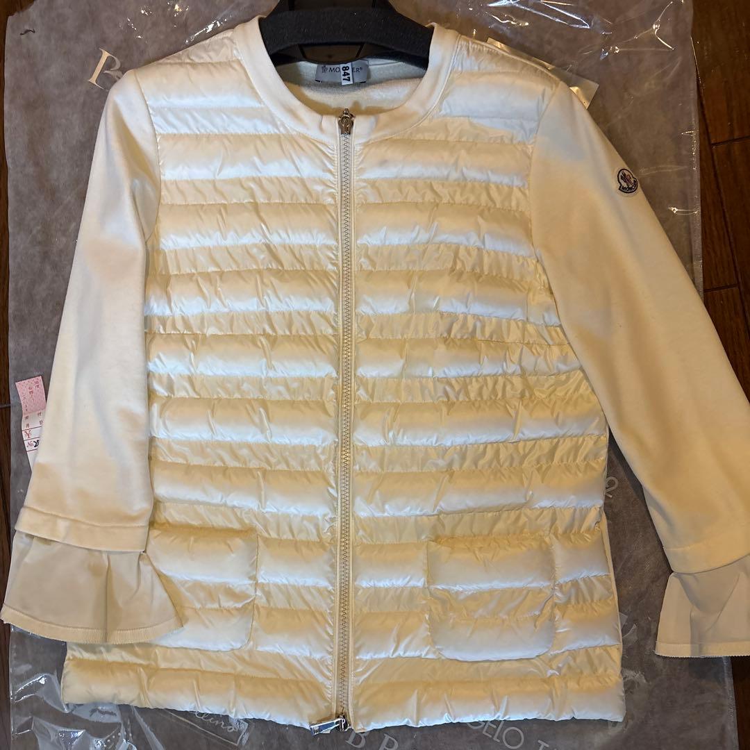 モンクレール　ホワイト ジップアップ
