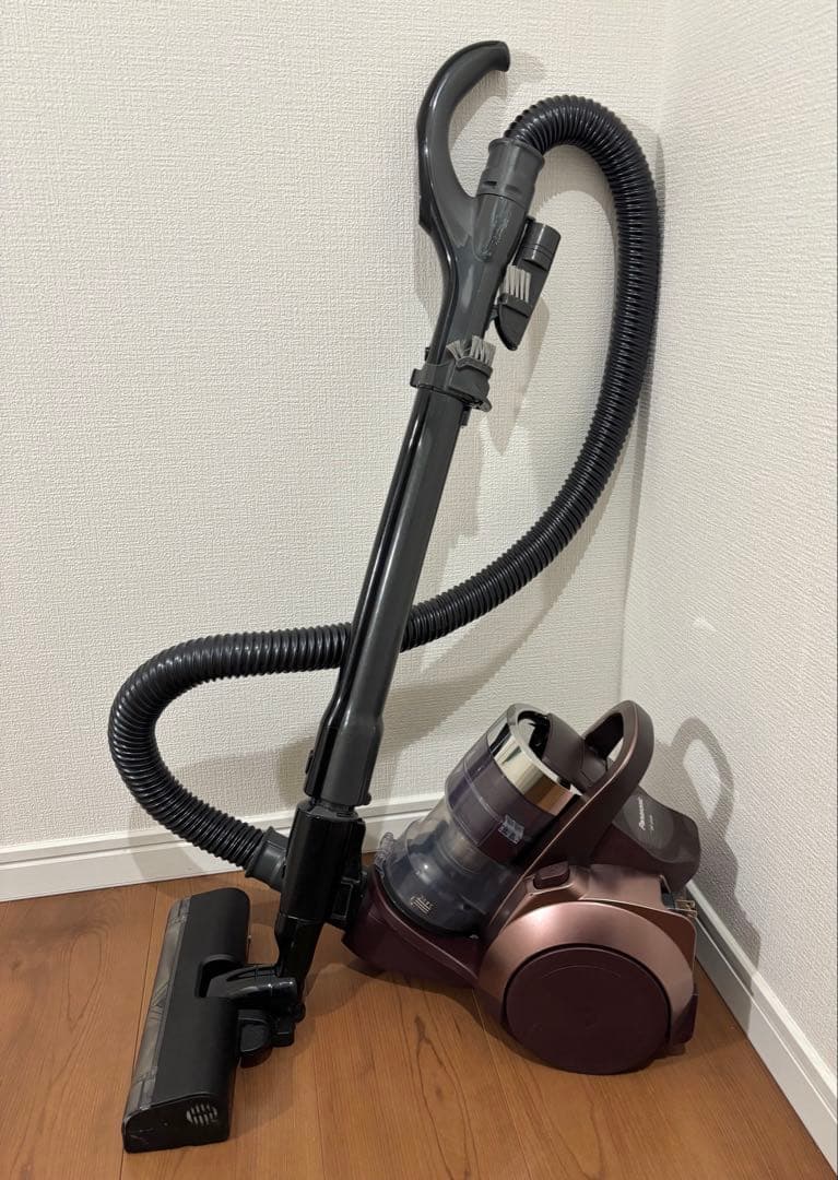 美品／Panasonic MC-SR38K-T サイクロン式掃除機 2021年製