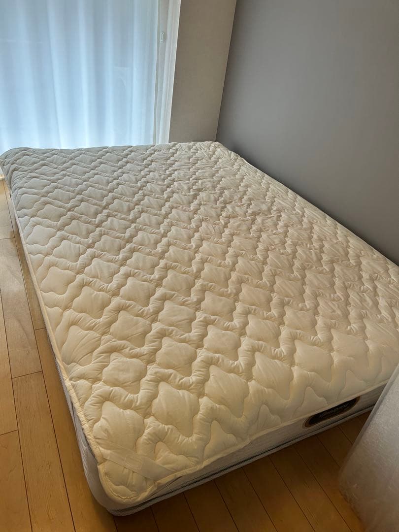 【極美品】シモンズ Beautyrest Premium ダブル　マットレス