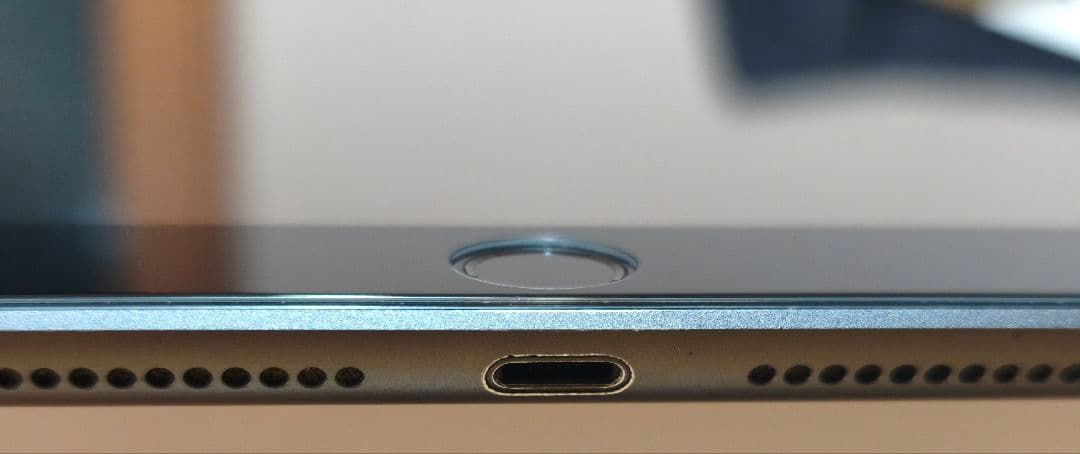 Apple iPad 第7世代　スペースグレー 本体