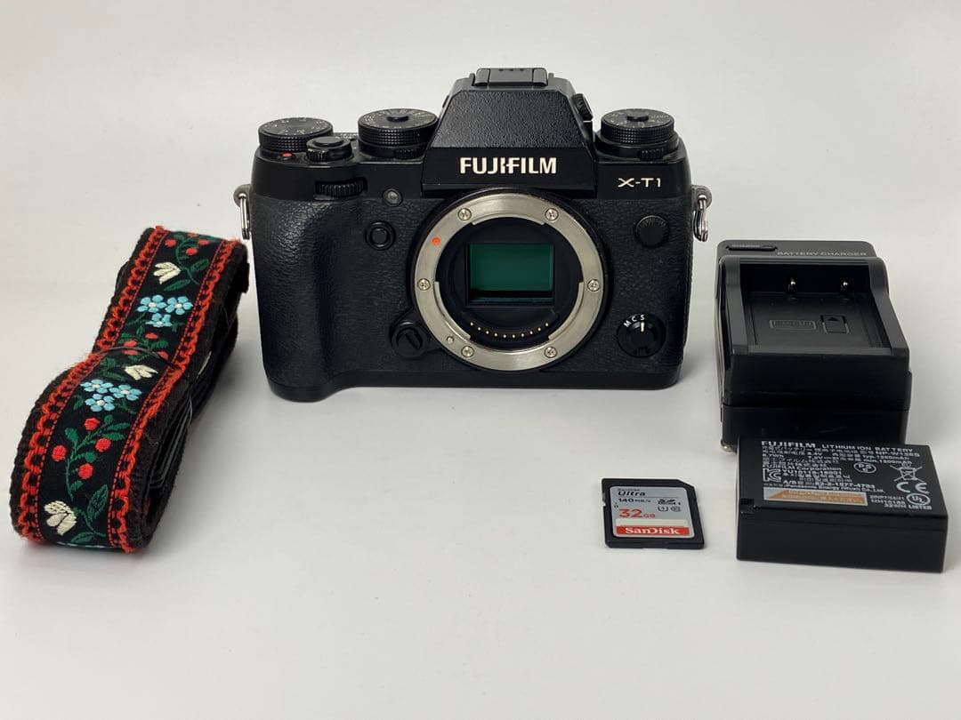 【返品保証・動作確認済】FUJIFILM X-T1 本体