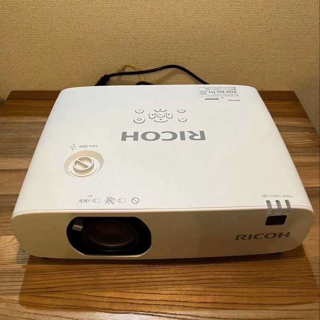 RICOH PJ WUL5A50プロジェクター 本体
