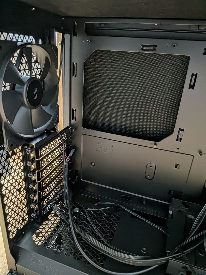 Fractal Design Pop silent ミドルタワーケース