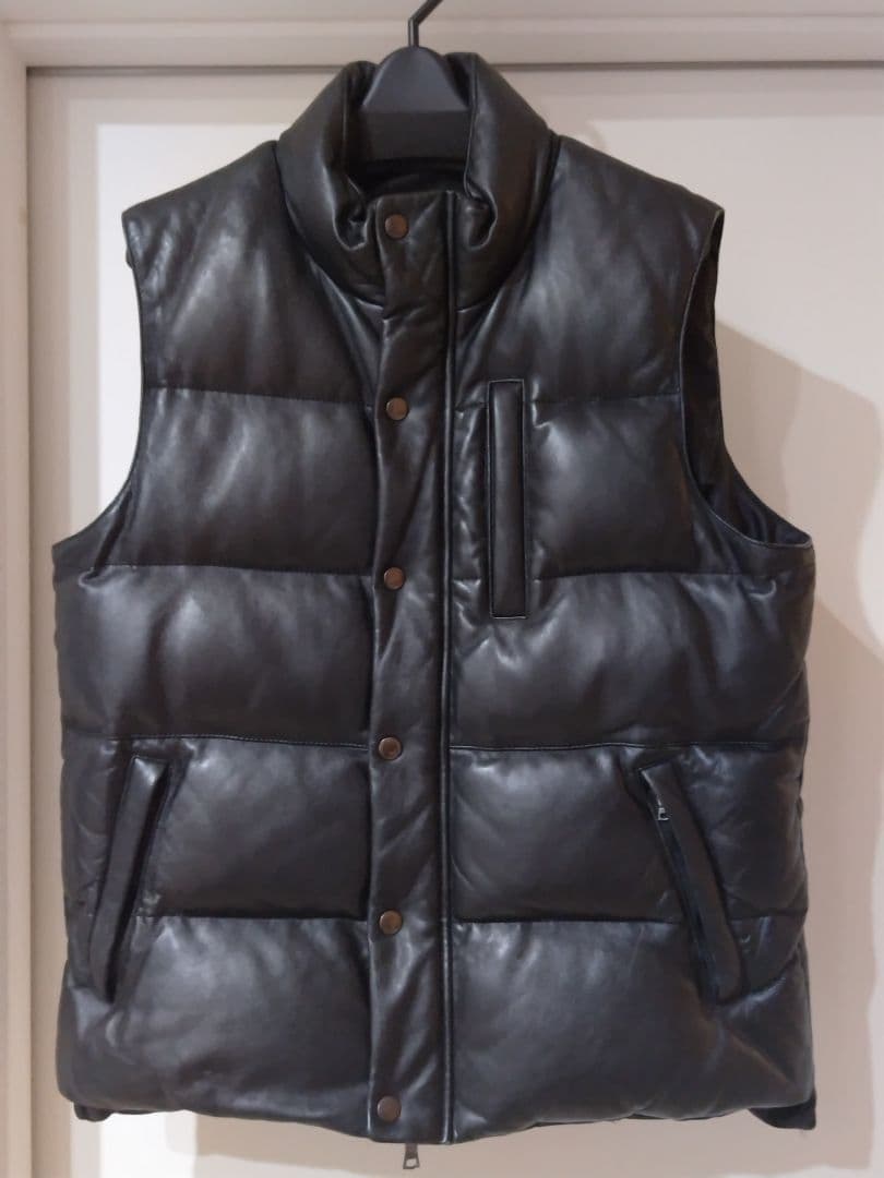 GREEN LABEL RELAXING 羊革 ダウンベスト Lサイズ　黒