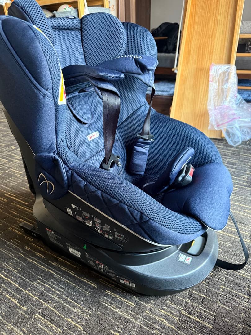 エールベベ（AILEBEBE）クルット6i 回転式チャイルドシート 新生児対応