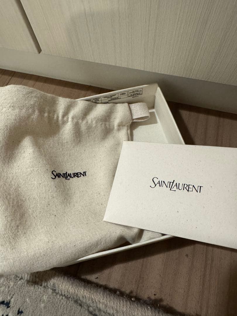 【新品 未使用】サンローラン　名刺入れ