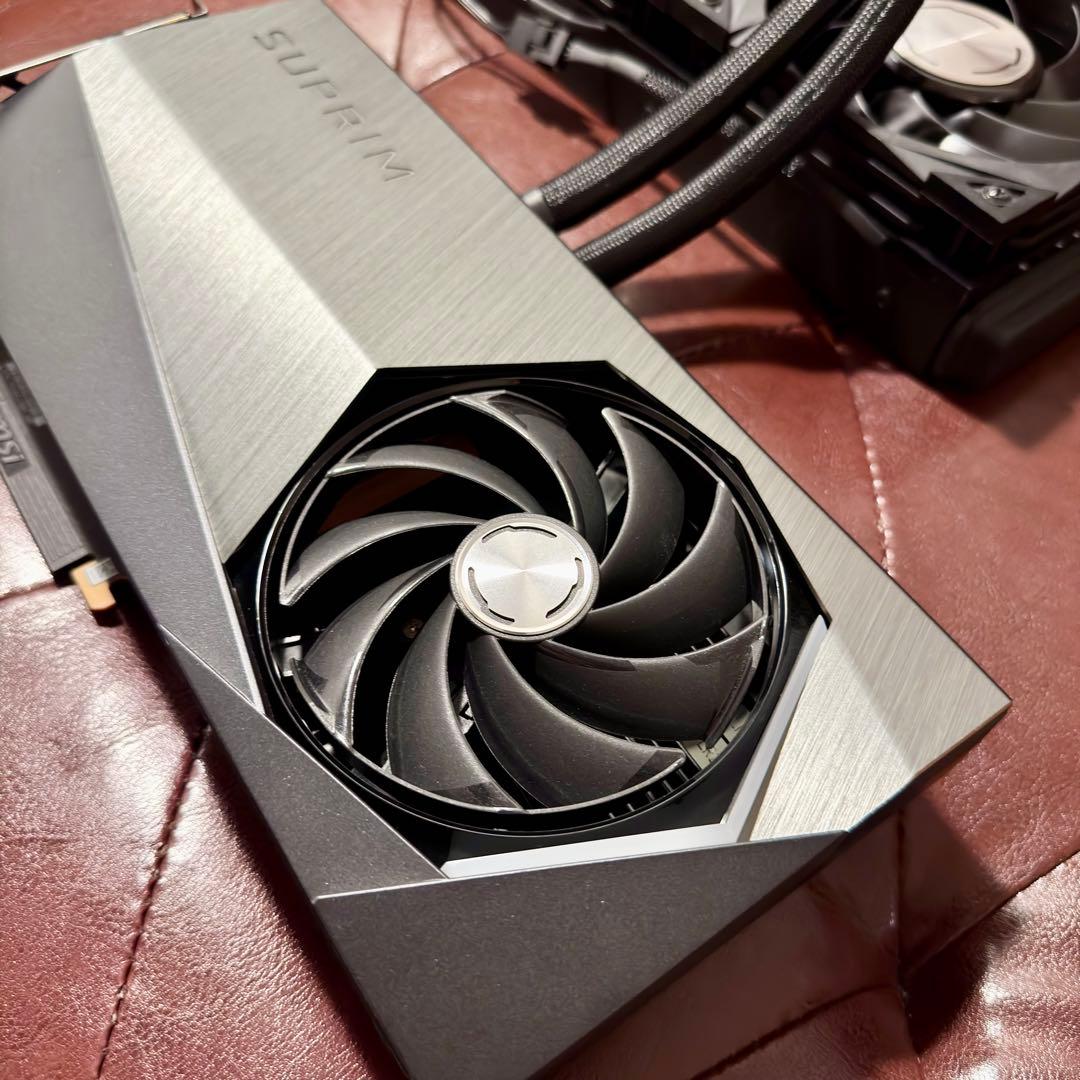 グラフィックボード・グラボ・ビデオカード MSI RTX 4090 SUPRIM LIQUID X 24GB GDDR6X