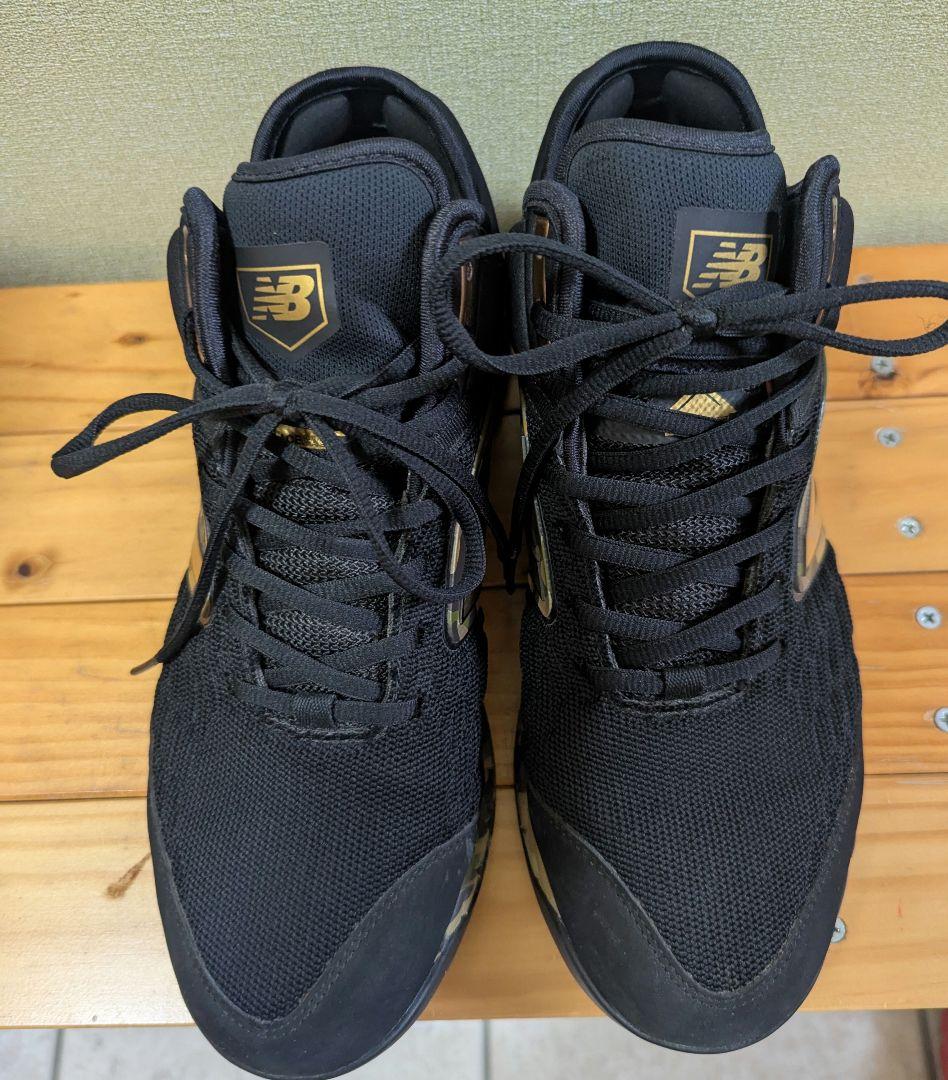 New Balance ブラック/ゴールド ハイカットシューズ