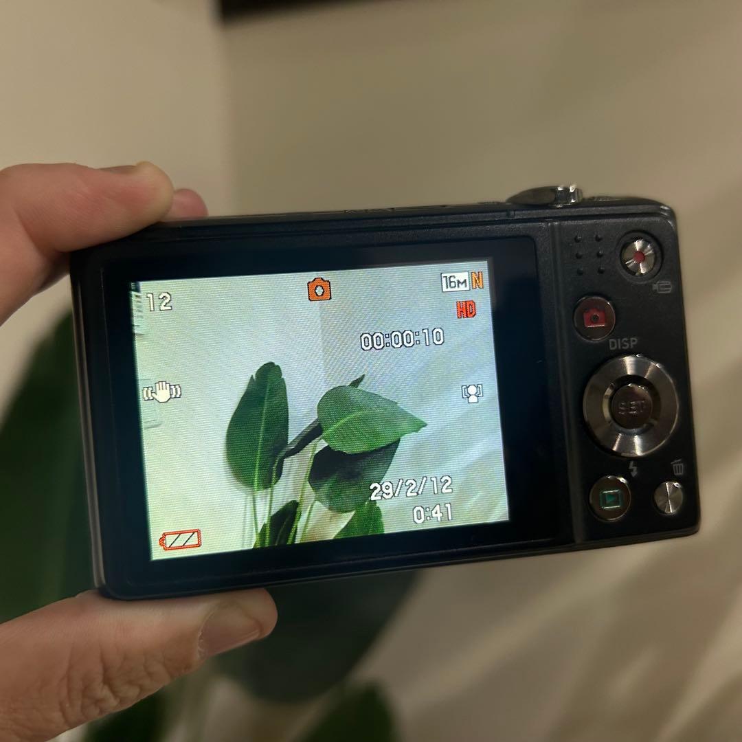 【美品】 CASIO EXILIM EX-ZS160 ブラック デジタルカメラ